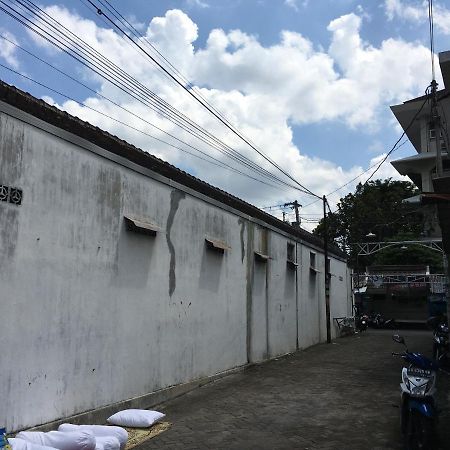 Kejayan 塔姆巴克巴彦旅馆酒店 外观 照片