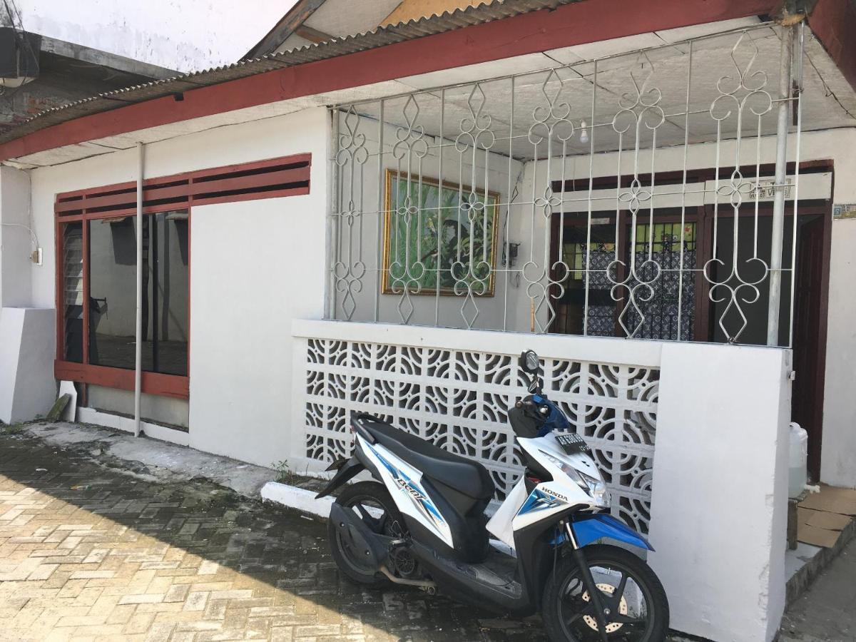 Kejayan 塔姆巴克巴彦旅馆酒店 外观 照片